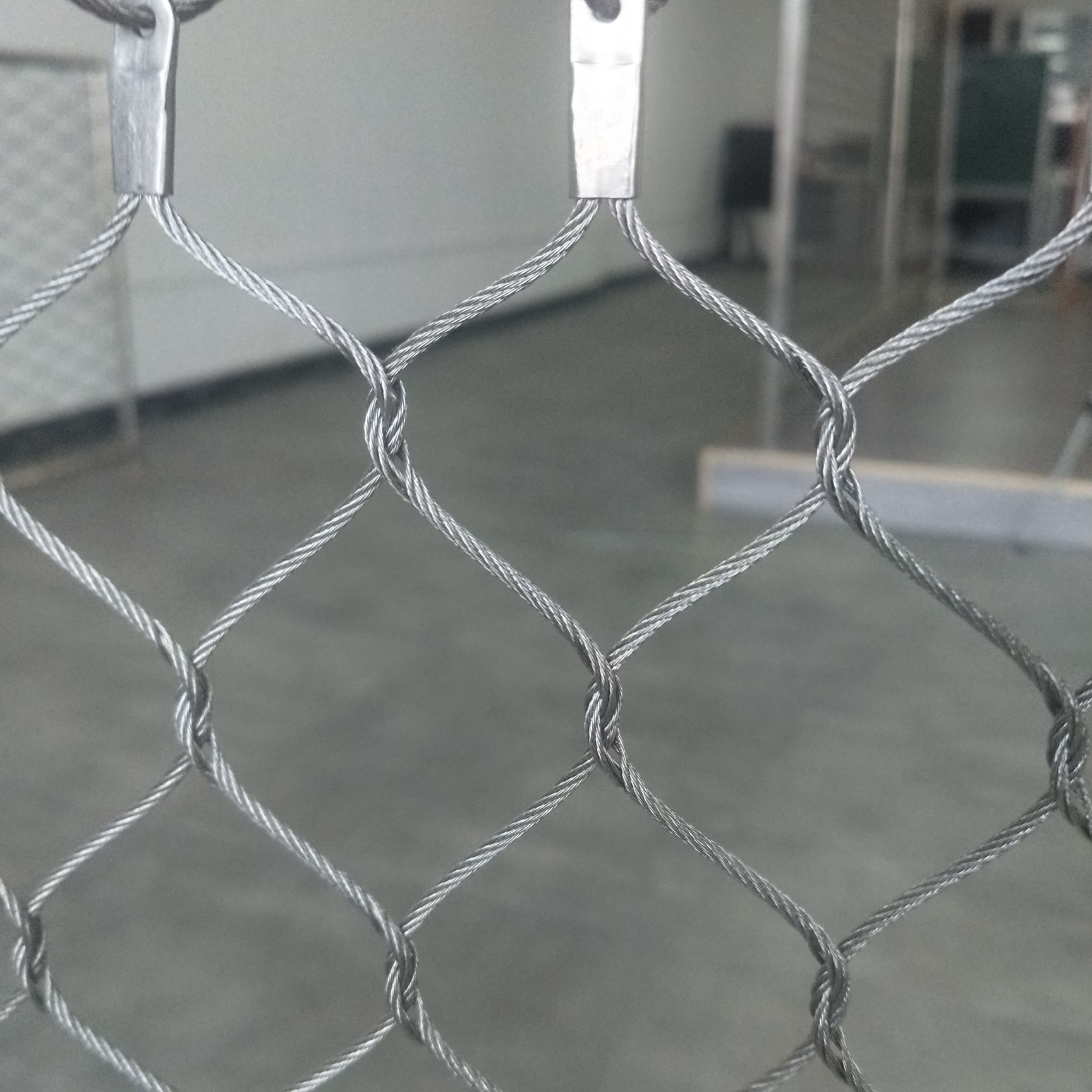 不銹鋼繩網(wǎng)養(yǎng)護(hù)注意事項